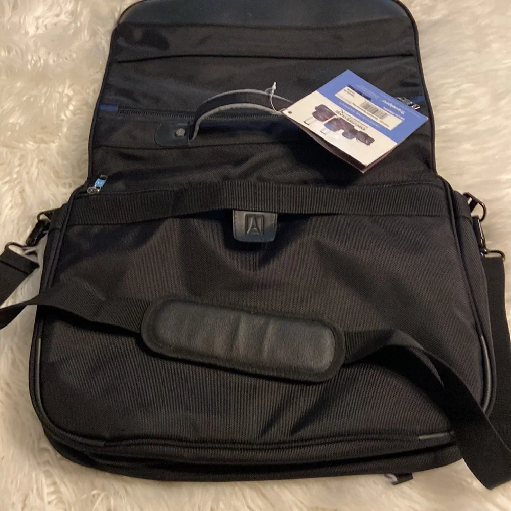 TRAVELPRO Black Men's Bag Expendable Messenger Bag wide 17/18” lengths 13/14”